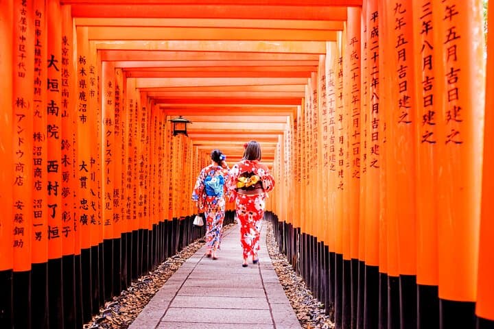 Let's enjoy Kyoto in a kimono! Visit the mysterious Fushimi Inari — photo 1