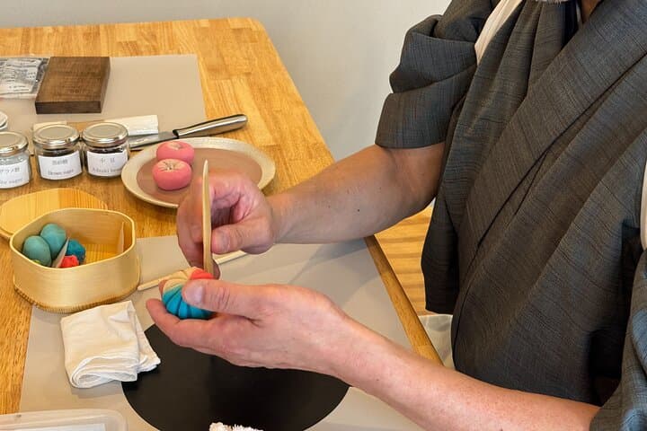 Ginza MANNENDO Wagashi Workshop with Master Yoshi — photo 13