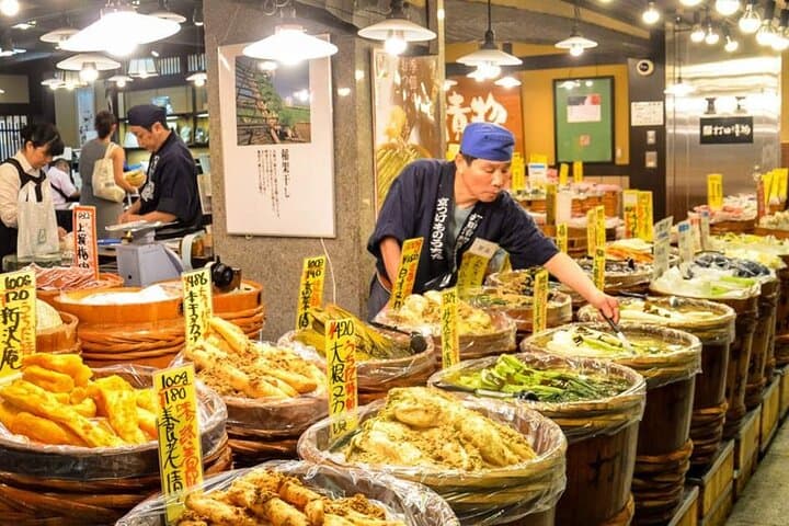 Nishiki Market Kyoto Foodie Tour with Expert Guide — photo 5