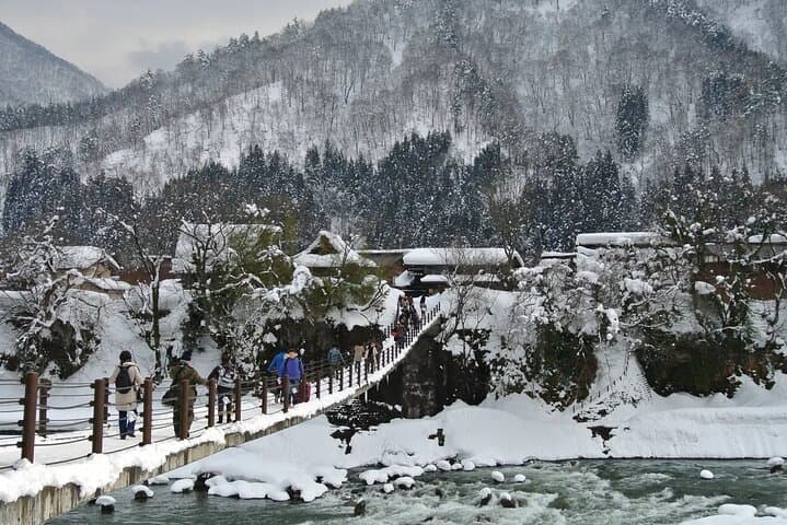 Takayama and Shirakawa Day Tour with Hida Beef Lunch from Nagoya — photo 6