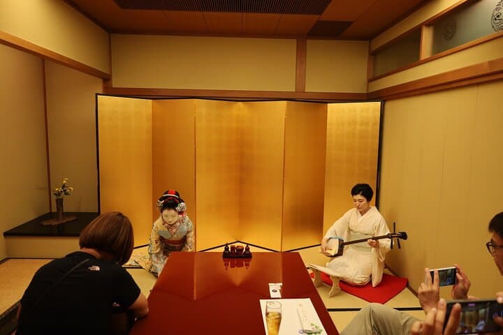 Tokyo Private Geisha Dance Show and Dinner in Shinjuku — photo 3