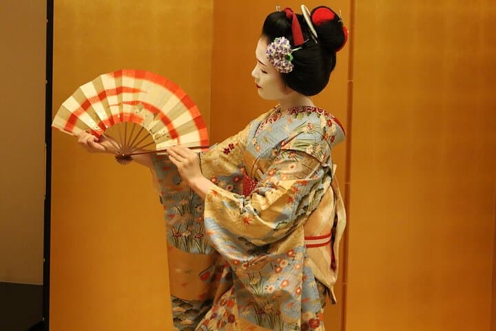 Tokyo Private Geisha Dance Show and Dinner in Shinjuku — photo 1