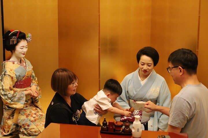 Tokyo Private Geisha Dance Show and Dinner in Shinjuku — photo 2