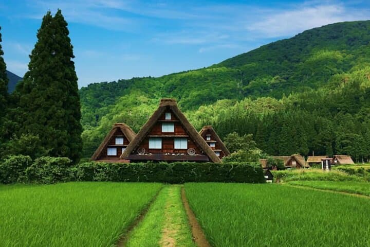 Shirakawago & Hida Takayama One Day Bus Tour from Nagoya — photo 2