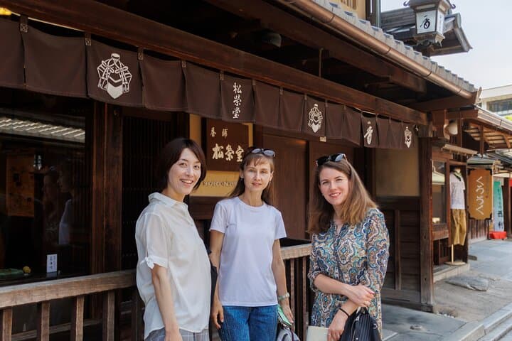 Kiyomizu Temple and Backstreets of Gion, Half Day Group Tour — photo 8