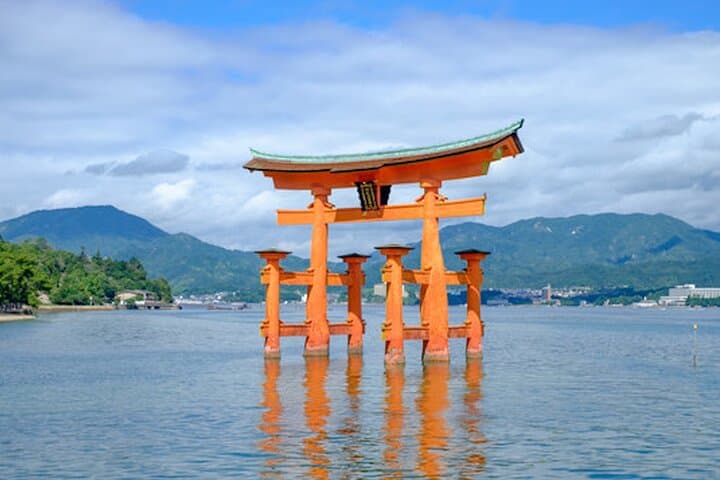 Hiroshima & Miyajima Private Custom Tour with Local Guide — photo 13