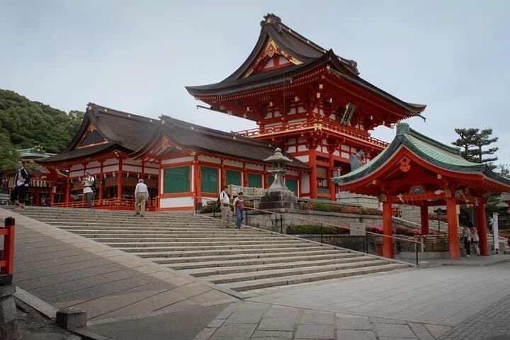 Golden Pavilion Kiyomizu Temple and Fushimi Inari Shrine Tour — photo 4