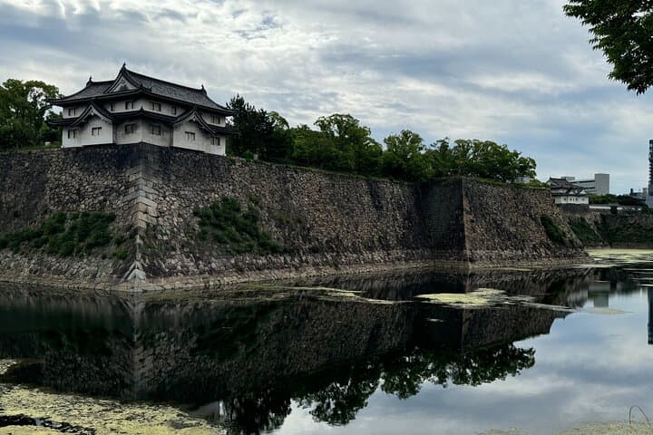 Osaka Castle Tower Guided Tour in 90 Minutes - Group Tour — photo 11