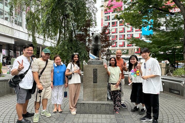 Tokyo Shibuya, Harajuku, and Meiji Jingu Youth Culture Tour — photo 13
