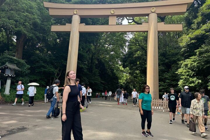 Tokyo Shibuya, Harajuku, and Meiji Jingu Youth Culture Tour — photo 3