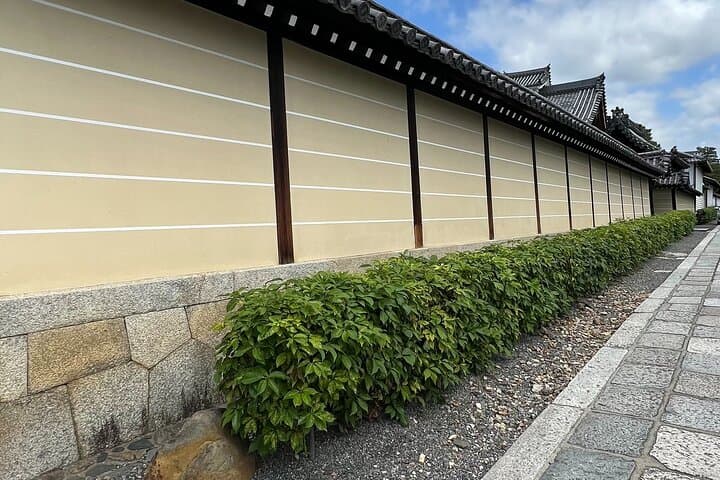 Zen Temple Yoga and Meditation in Kyoto — photo 10
