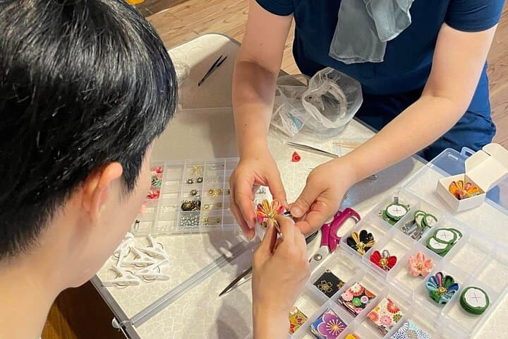 Tsumami Zaiku (Kanzashi) making Workshop in Abeno Osaka — photo 9