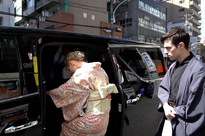 Tokyo Kimono Tour by Private Vehicle with Professional Guide — photo 4