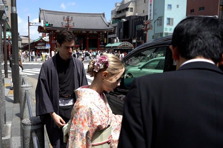 Tokyo Kimono Tour by Private Vehicle with Professional Guide — photo 3