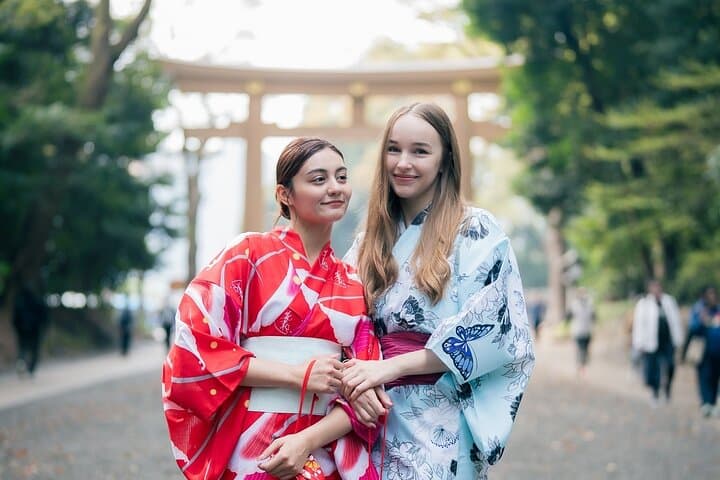 Tokyo, Shibuya: Meiji Shrine Tour in KIMONO / English-friendly — photo 7
