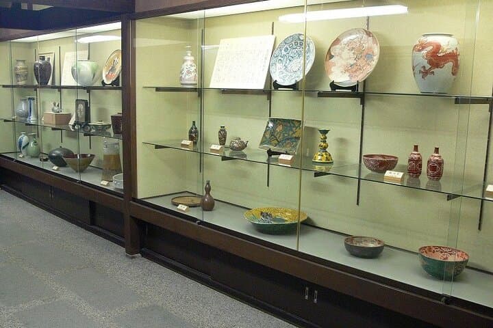 Kanazawa Art: Traditional Pottery Workplace Insights — photo 6