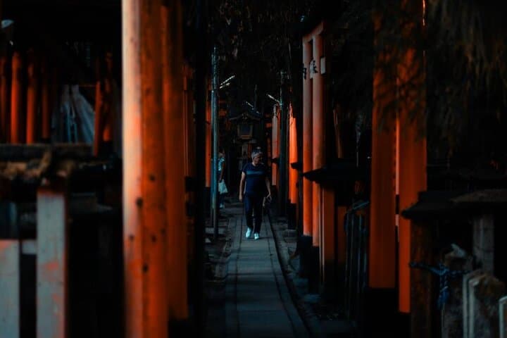 Kyoto Fushimi-Inari Night Walking Tour — photo 9