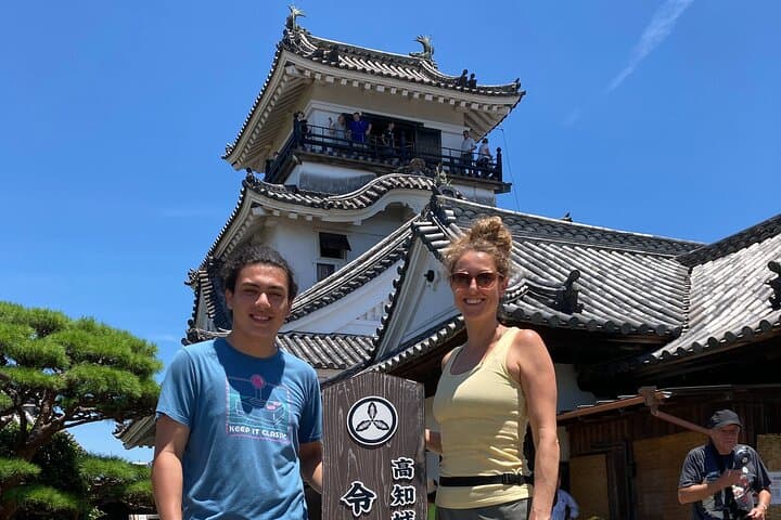 Experience the energy of Kochi: Sunday Market Tour includes Kochi Castle — photo 3