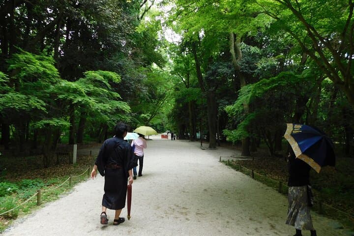 Kyoto World Heritage Walk: Shimogamo Shrine Photos & Custom Manga — photo 5
