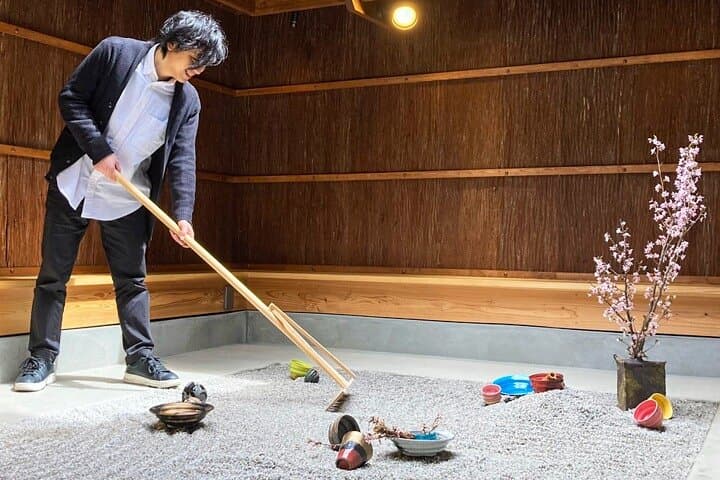 Zen Garden Making and Matcha Tasting in Handmade Pottery Shop — photo 2