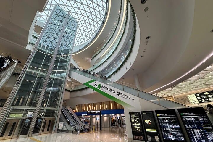 Osaka Kansai Airport to Fukuoka City Private Transfer — photo 2
