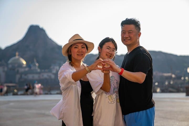 Full Day Private Guided Photographer and Driver in Tokyo Disney — photo 3