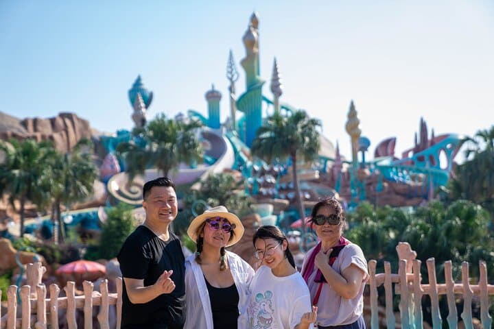 Full Day Private Guided Photographer and Driver in Tokyo Disney — photo 1