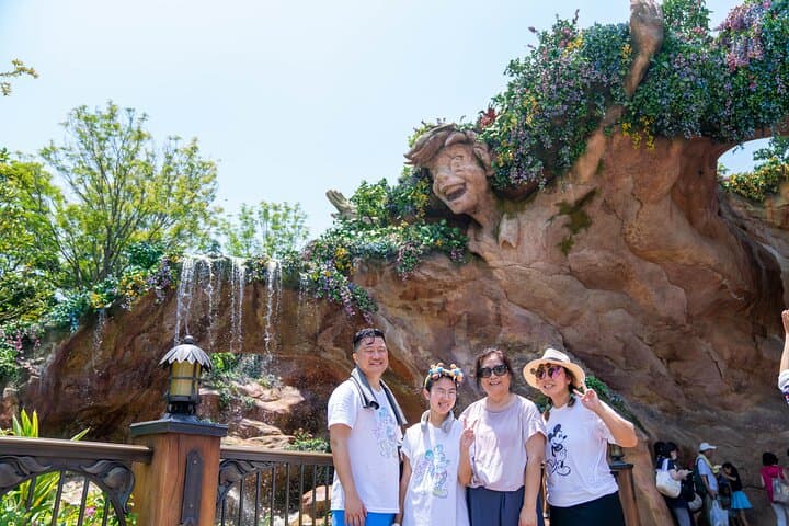 Full Day Private Guided Photographer and Driver in Tokyo Disney — photo 6