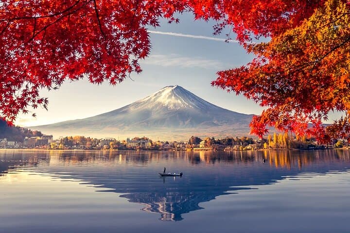 Mt. Fuji Tours to Lake Kawaguchi and Yamanaka Onsen English Guide — photo 2