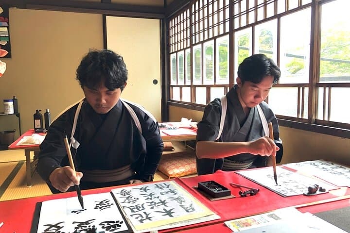 Kimono and Calligraphy Experience in Miyajima — photo 10