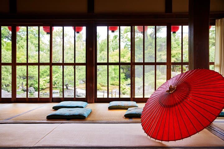Kyomai Dance by Maiko Geiko and Visits of Gion Art Museum Kyoto — photo 8