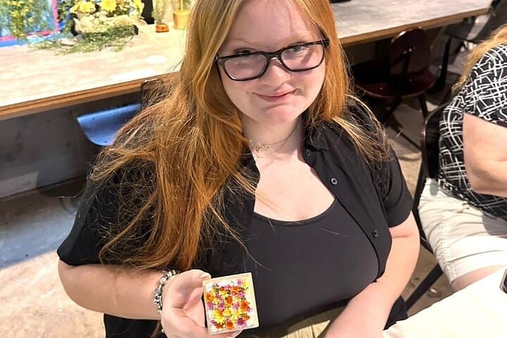 Experience Crafting a Flower Adorned Miniature Japanese Garden — photo 10