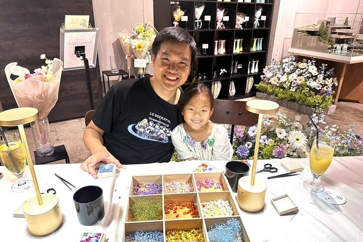 Experience Crafting a Flower Adorned Miniature Japanese Garden — photo 19