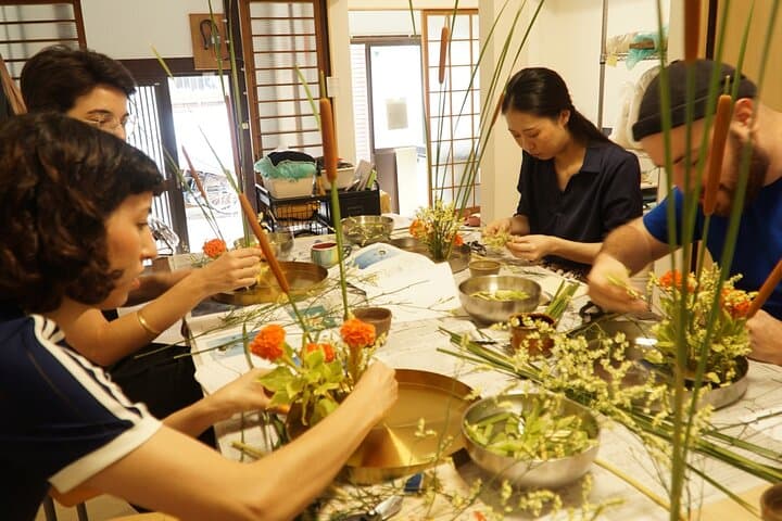 Osaka: Learning Ikebana with Japanese Masters — photo 12