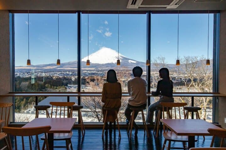 Gotemba Premium Outlets and Konohana no Yu Private Tour — photo 4