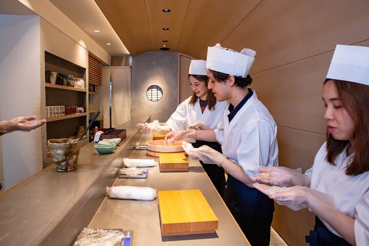 Sushi Making & Sake Tasting at a Michelin-Listed Hidden Gem — photo 13