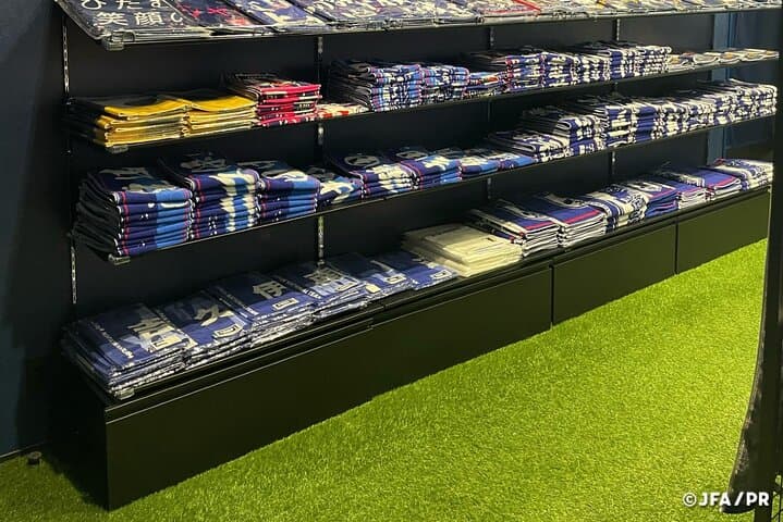 Japan Football Association museum tour at 「blue-ing!」 — photo 6
