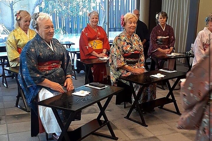 Cafe Lunch and Cultural Experiences of Japan — photo 2