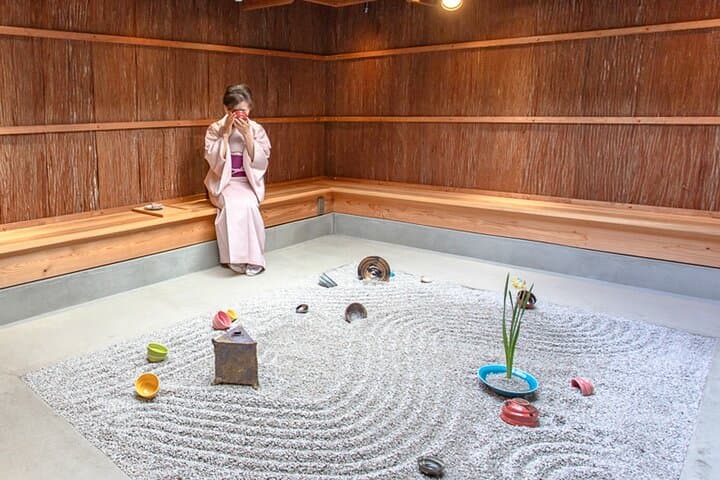 Zen Garden Making and Matcha Tasting in Handmade Pottery Shop — photo 1