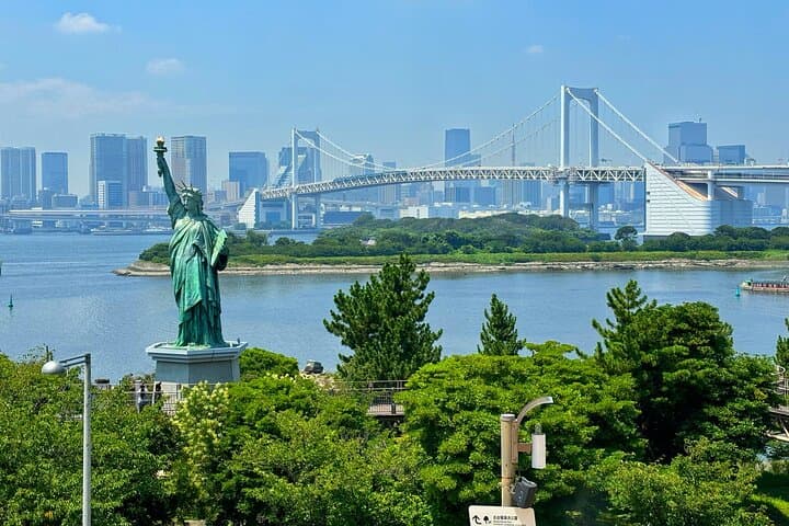 Fish Market & Tokyo Skyline Private Walking Tour — photo 2
