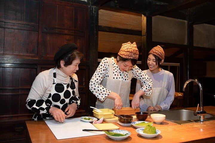 Cooking with a Local Okaasan at Kominka in Ojika Island Nagasaki — photo 4
