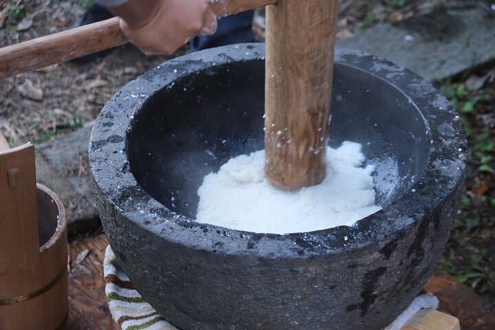 Mochitsuki Rice Cake Making Experience in Ojika Island — photo 2