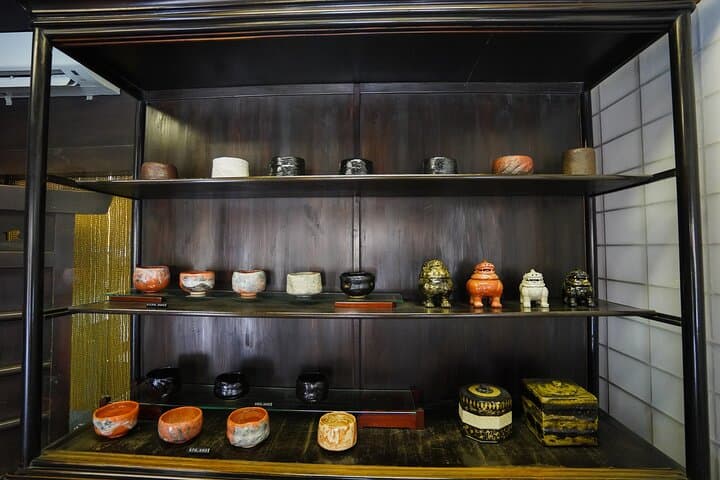 The Way of Tea: Kyoto Crafts, Hidden Temples & Wabi-Sabi Walk — photo 9
