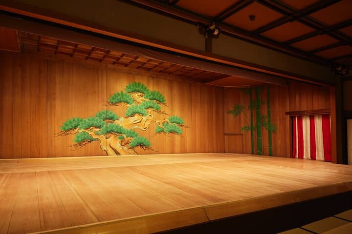 Kyomai Dance by Maiko Geiko and Visits of Gion Art Museum Kyoto — photo 7