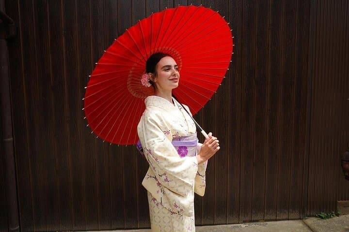 Go out freely wearing a traditional kimono — photo 6