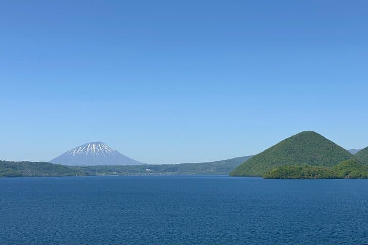 From Sapporo Private Tour : Lake Toya, Bear Ranch & Noboribetsu — photo 10
