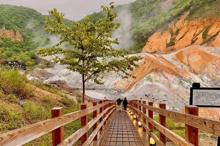 From Sapporo Private Tour : Lake Toya, Bear Ranch & Noboribetsu — photo 6
