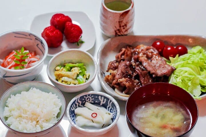 Fukuoka Japanese Home Cooking: Ginger Pork — photo 5
