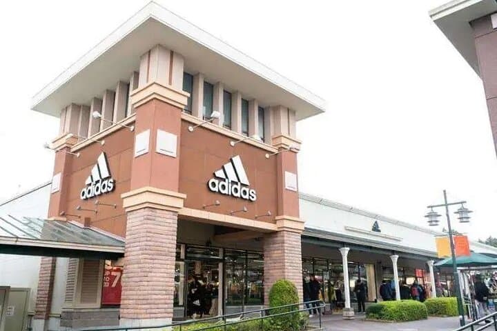 Gotemba Premium Outlets and Konohana no Yu Private Tour — photo 5