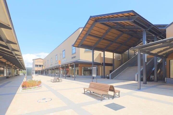 Gotemba Premium Outlets and Konohana no Yu Private Tour — photo 2